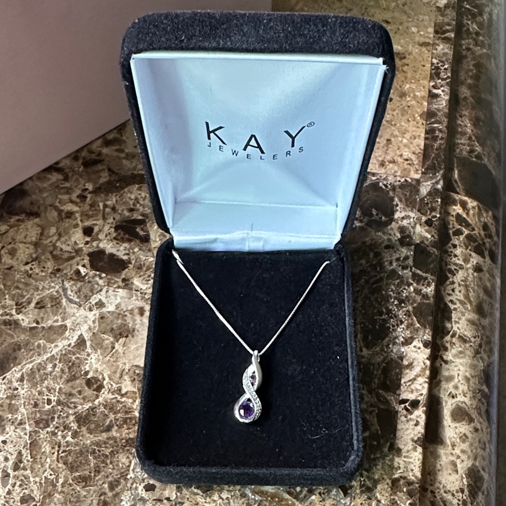 GORGEOUS AUTHENTIC STERLING SILVER AMETHYST & DIAMOND NECKLACE